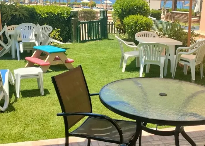مارينا وادي الدوم ــ إطلالة علي البحر وأجواء عائليه *